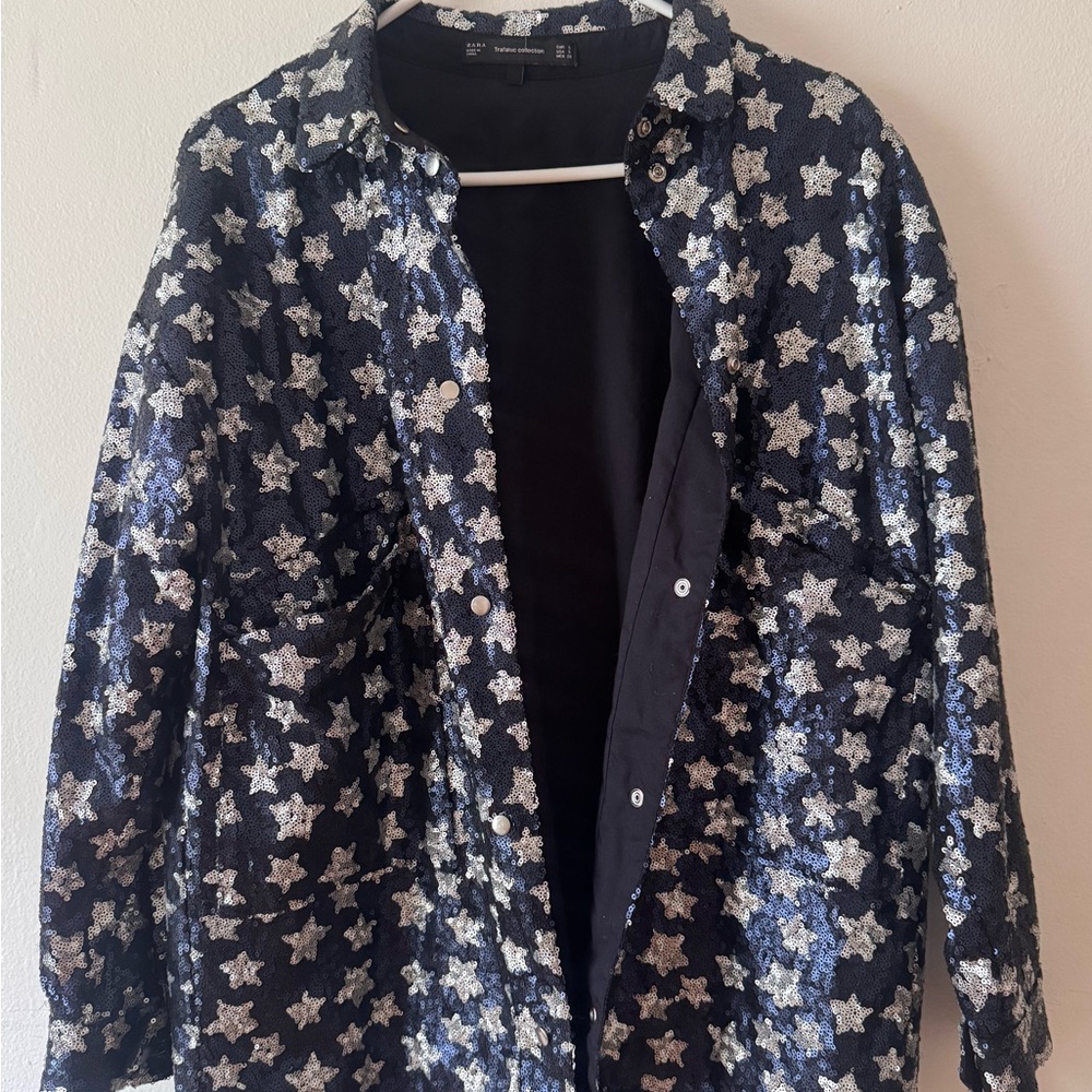 Stylish Blue and White
Sequin Star Pattern Jacket